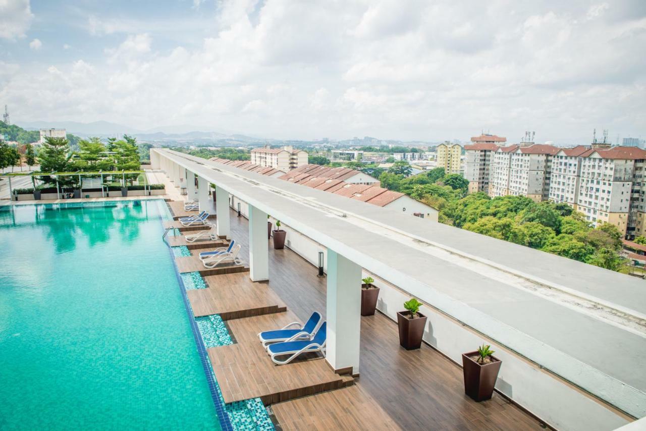 Amerin Mall & Suites Seri Kembangan Dış mekan fotoğraf