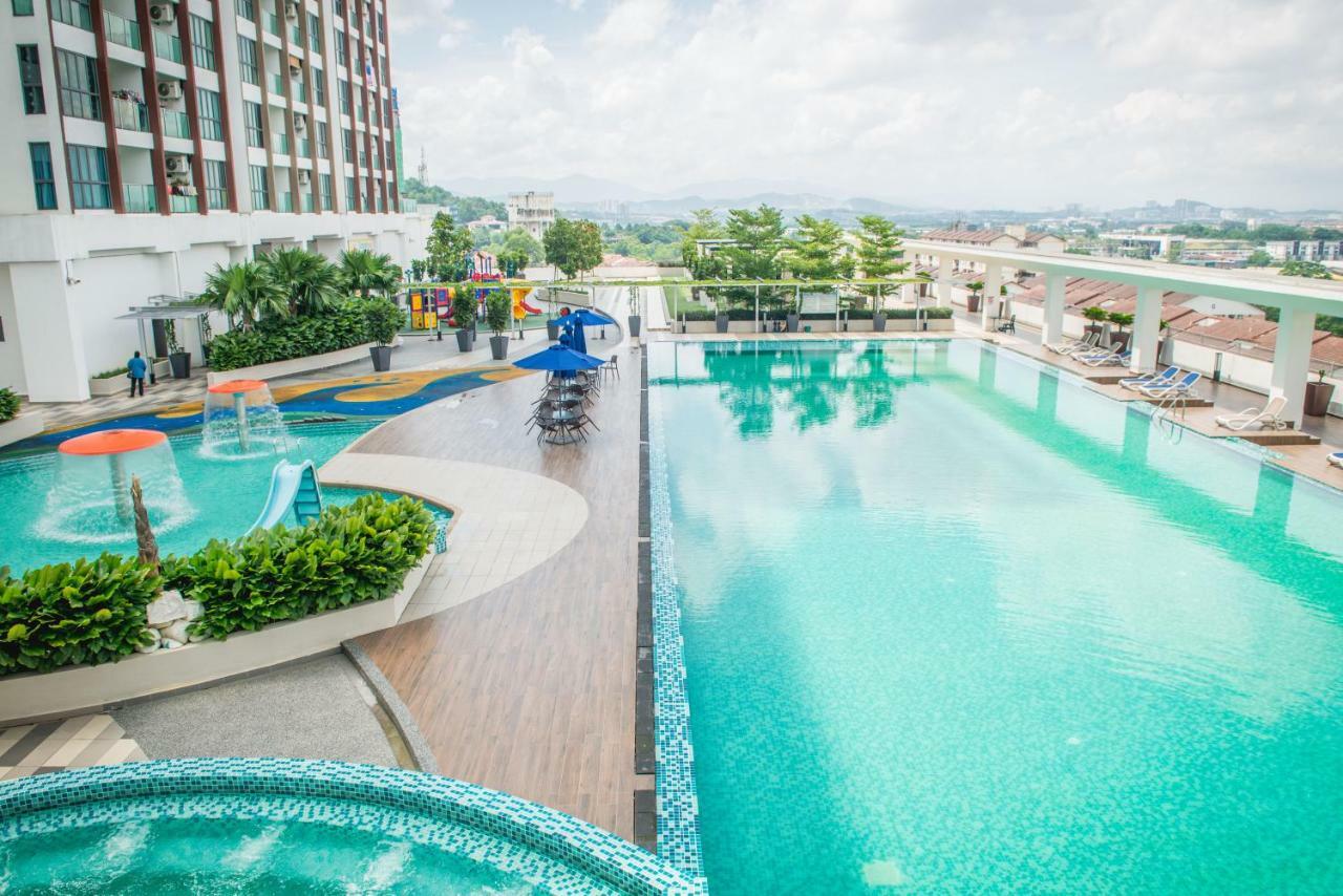 Amerin Mall & Suites Seri Kembangan Dış mekan fotoğraf